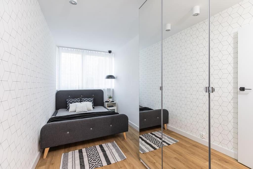 Superapart Jana Pawla Ii, Apt 302 Cozy Urban Retreat, Perfect For Couples Warsaw Exterior photo